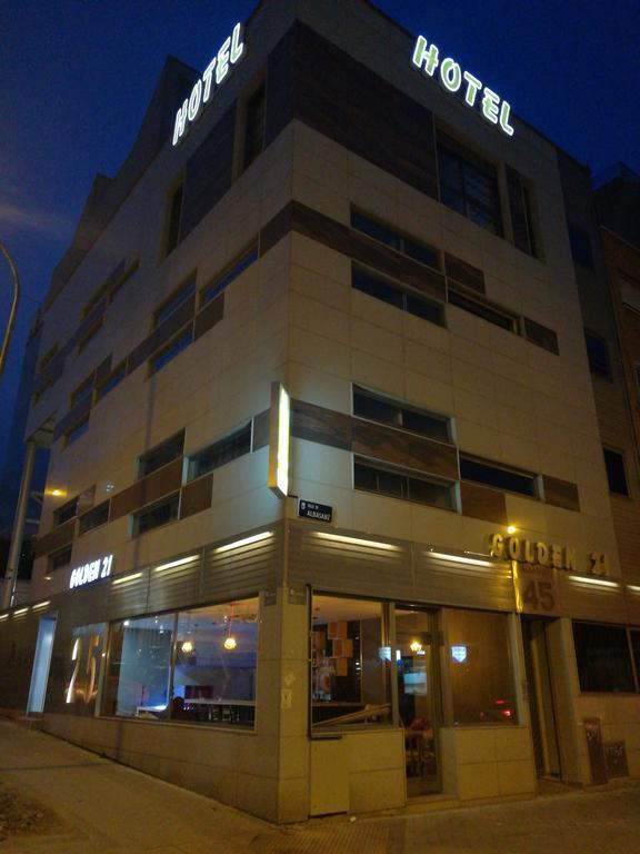 Golden 21 Madrid Exterior photo